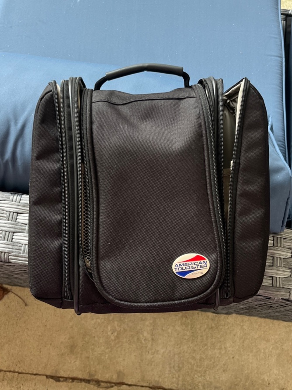 American Tourister Black Men's Toiletry Organizer Bag